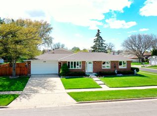 328 Alabama Trl, Carol Stream, IL 60188