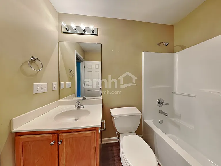 1867 Longmont Dr — Photo 15