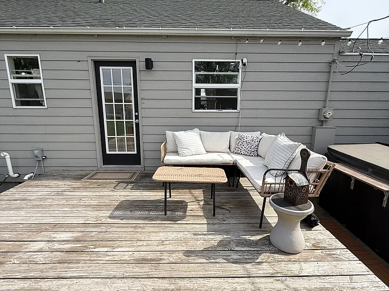475 Laurel St — Photo 10
