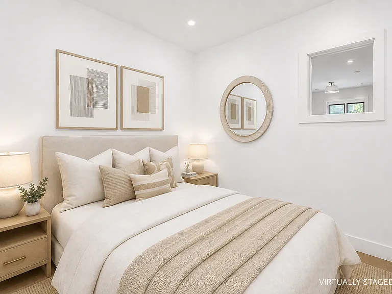 1879 Linden St #1R — Photo 5