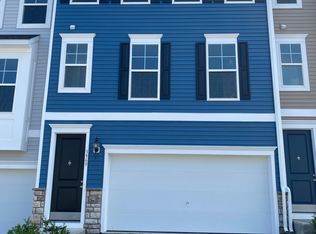 3969 Shire Meadow Ln, Triangle, VA 22172