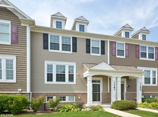 3283 Coral Ln, Glenview, IL