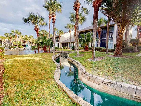 2nd image of 35 Village Las Palmas Cir