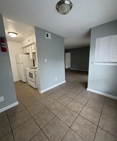 3737 Hillcroft Apartments — Photo 76