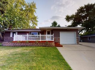 329 21st St SW, Mason City, IA 50401
