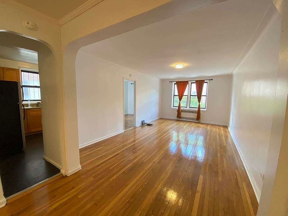 1st image of 520 E 21st St APT 1A