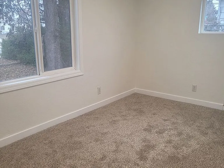 1305 Sanford Ave — Photo 6