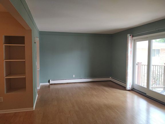 5th image of 1225 Island Dr APT 203