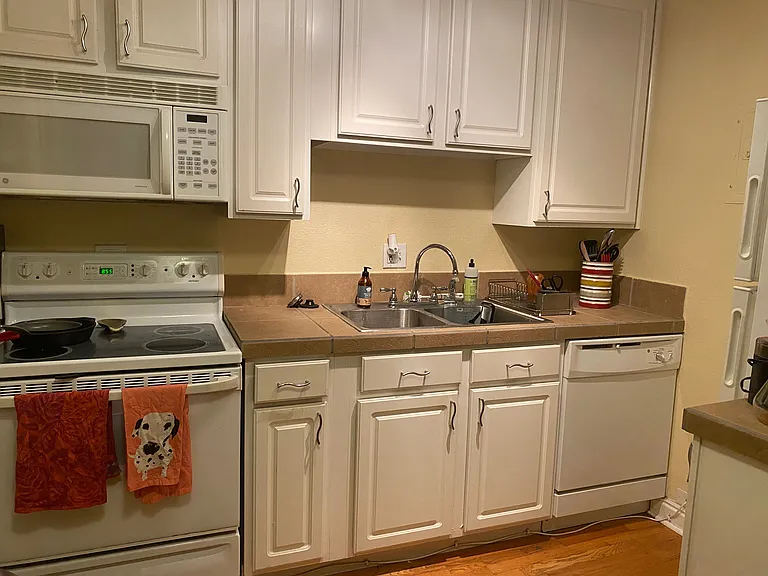 1242 N Gaylord St #103 — Photo 5