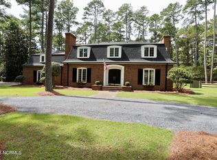 114 Canterbury Rd, Southern Pines, NC 28387