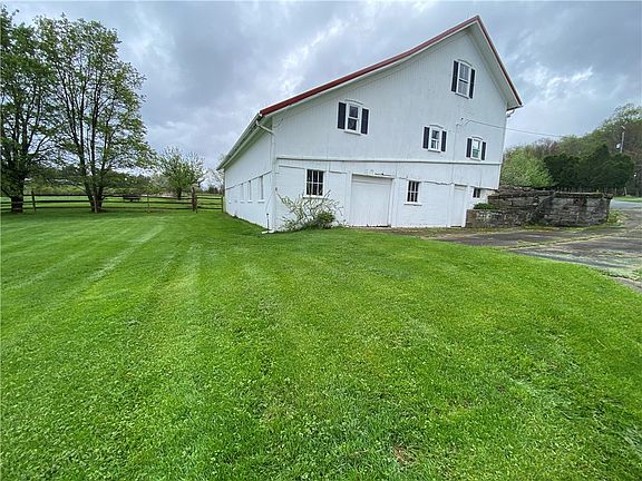 3rd image of 147 Warren Rd