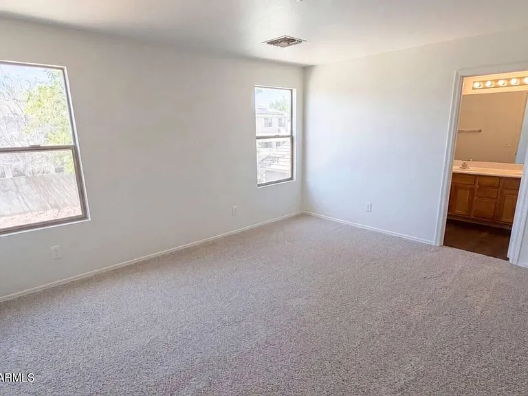 13976 W Port Royale Ln — Photo 5