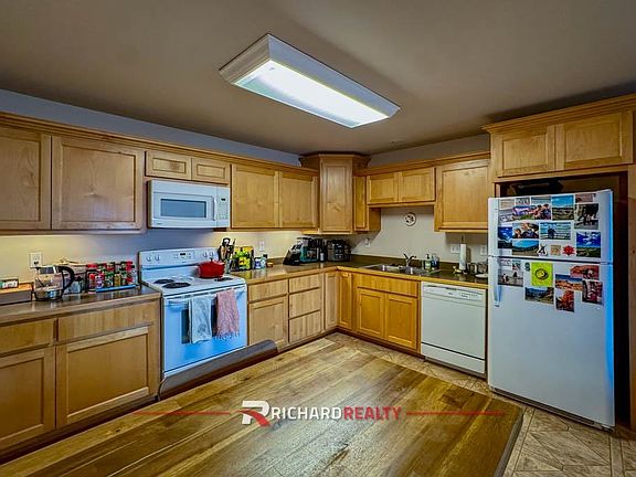4th image of 2844 Kent Ave #W-23
