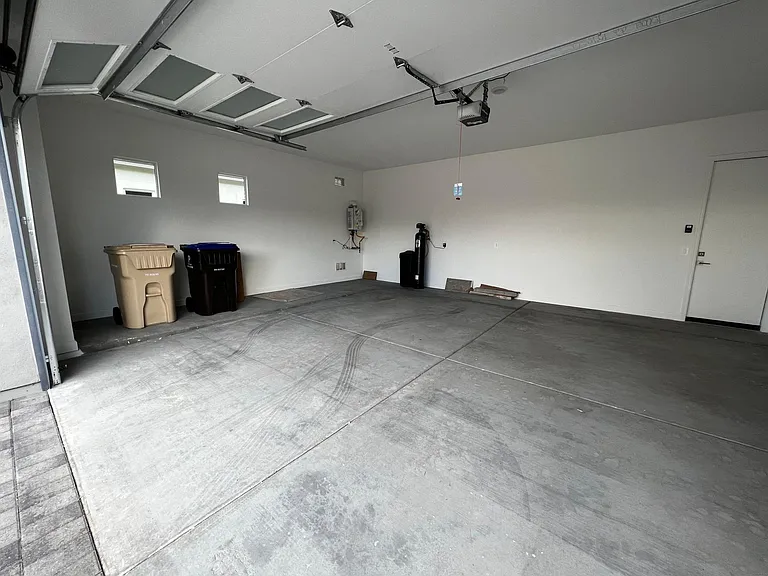 10548 W Albert Ln — Photo 24