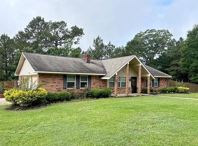 1st image of 502 Pinewood Dr SE