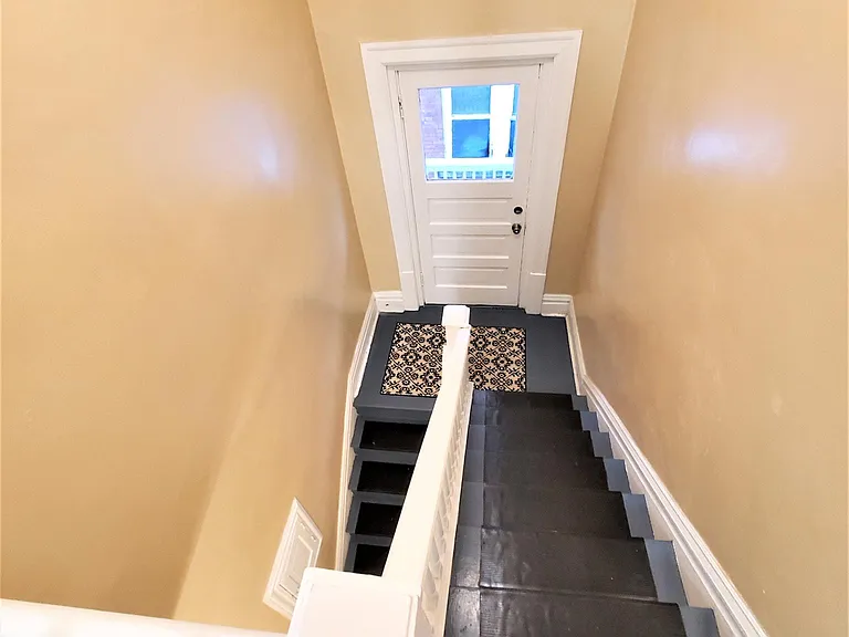 138 Stratford Ave #3 — Photo 6