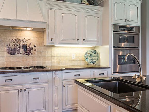 White Maple Kitchen
