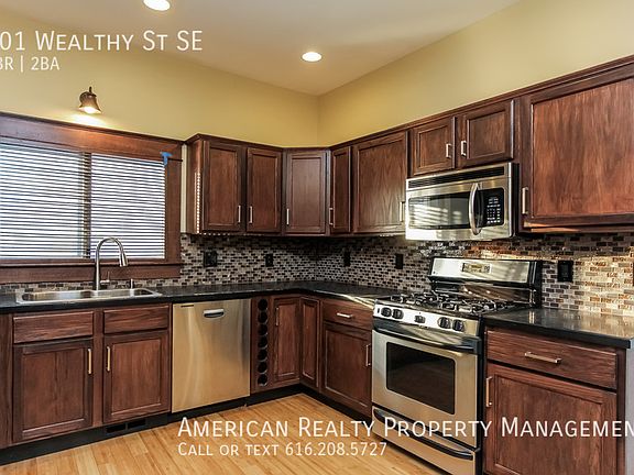 2nd image of 901 Wealthy St SE