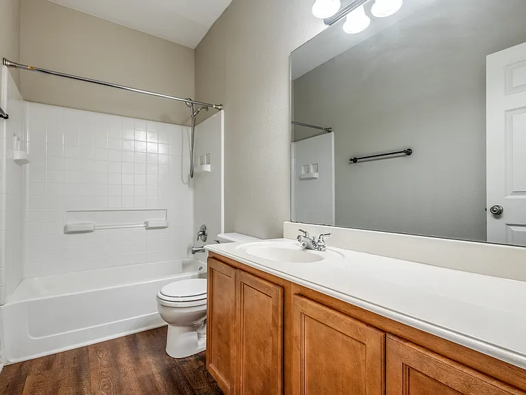 612 Cove Ct — Photo 10
