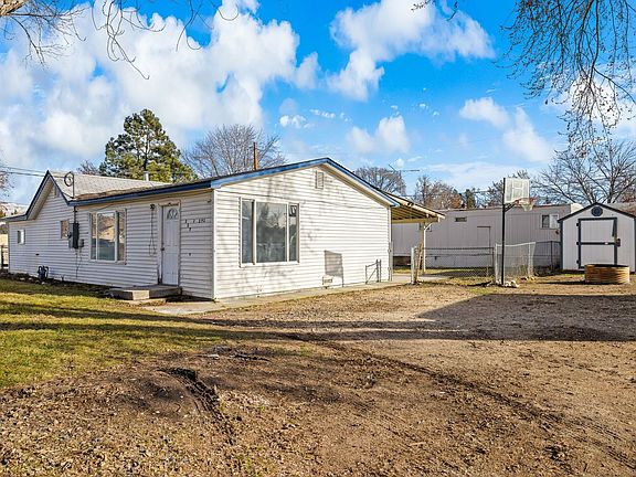 4th image of 301 E 45th St #271