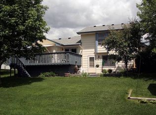 490 83rd Ln NW, Coon Rapids, MN 55433