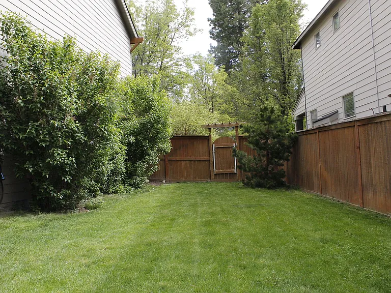 2345 NW Quinn Creek Loop — Photo 46