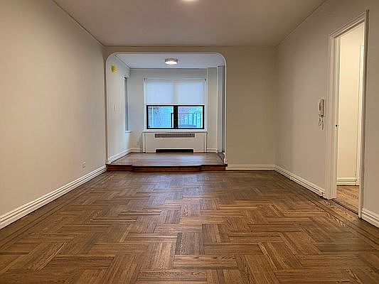 1st image of 3111 Broadway APT 3E