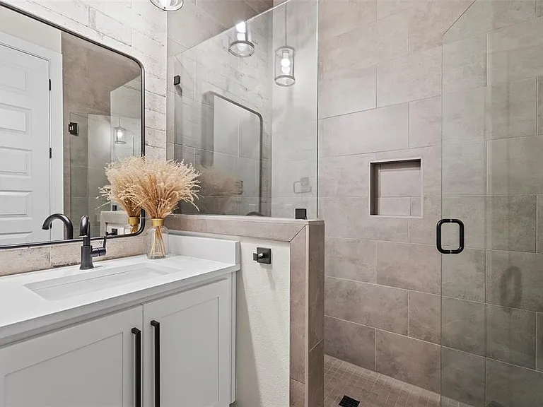 316 Stockman Dr — Photo 29