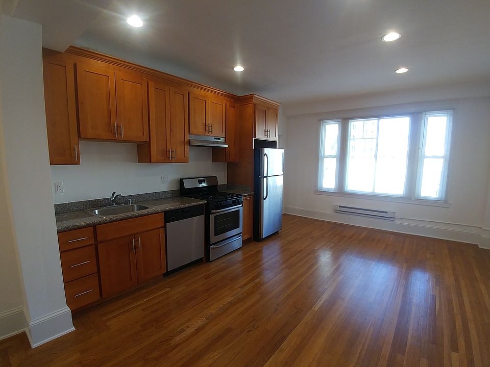 1st image of 425 Hyde St APT 44