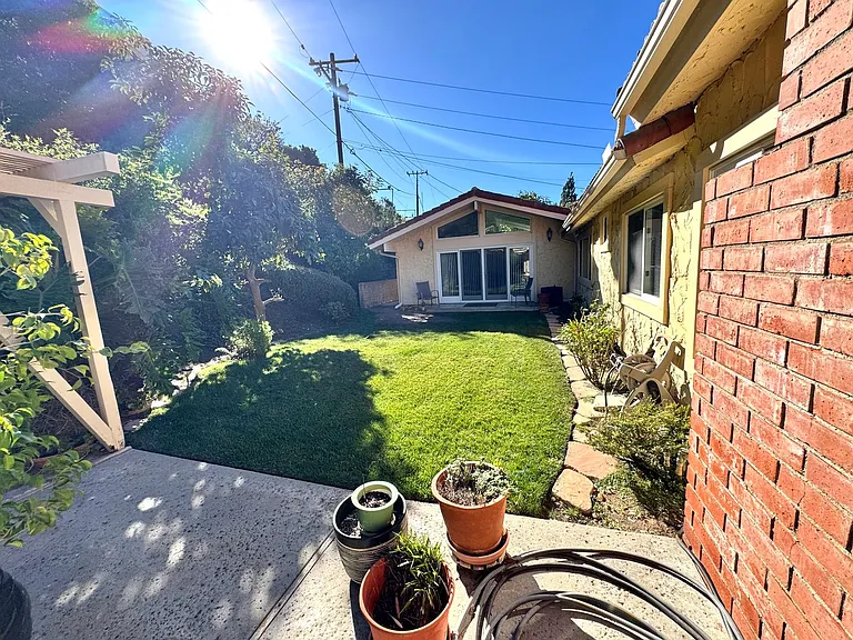 246 Grandridge Ct — Photo 22
