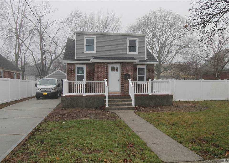 1st image of 125 E Greenwich Ave
