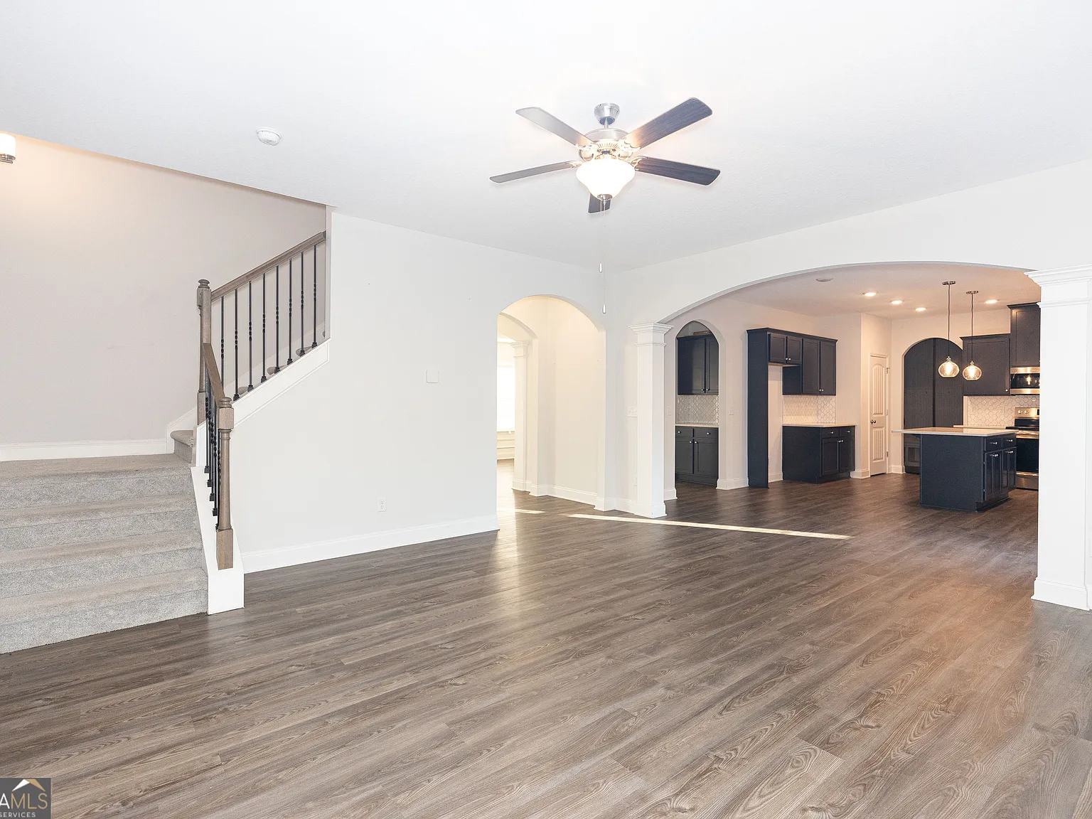 4 bed, 2.5 bath, 2667 sqft, $2,600 — Photo 4