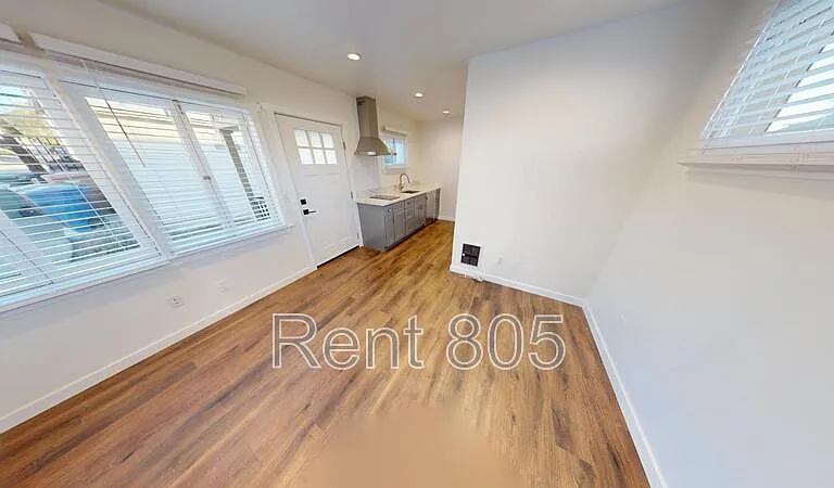 45 N Laurel St — Photo 9