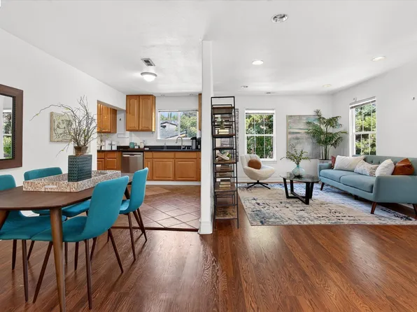 7925 Greenly Dr, Oakland, CA 94605