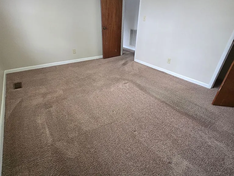 215 Parris St SE — Photo 2