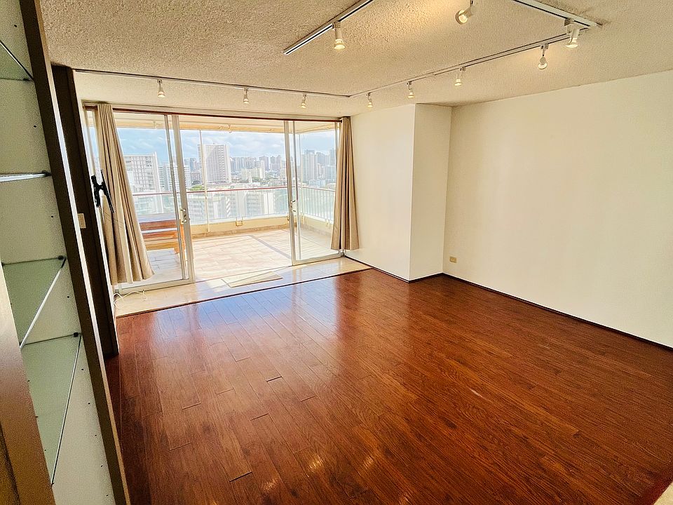 1st image of 1702 Kewalo St Penthouse 2