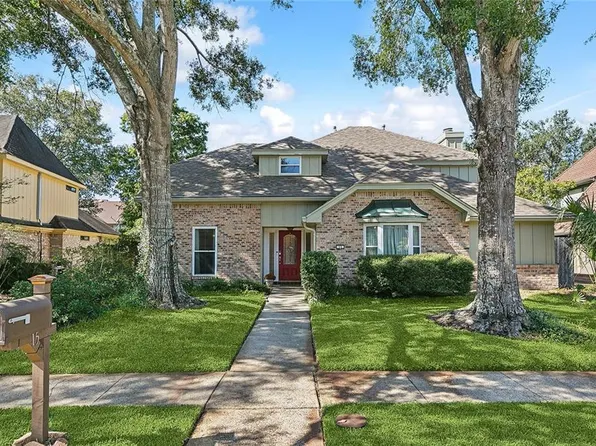 15 Olympic Ct, New Orleans, LA 70131
