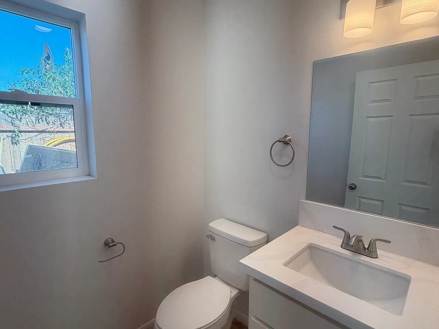 2 bed, 800 sqft, $2,550 — Photo 4