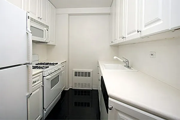 Rented by GoodRock Realty | media 19