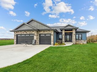 1786 Millstream Ct, Winterset, IA 50273