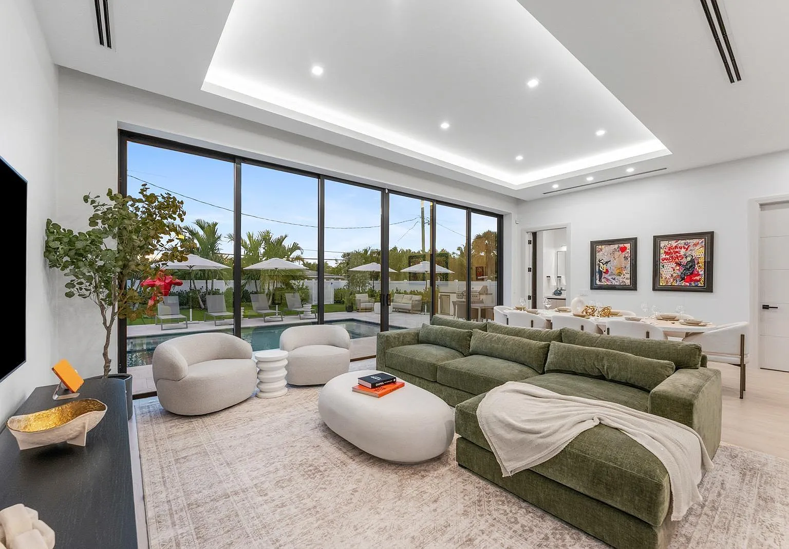 4 bed, 4.0 bath, 2954 sqft, $30,000 — Photo 1