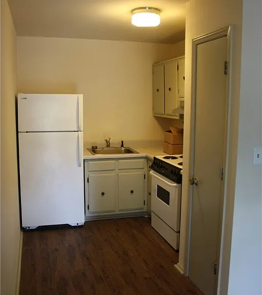223 E Cloverhurst Ave #8 — Photo 2