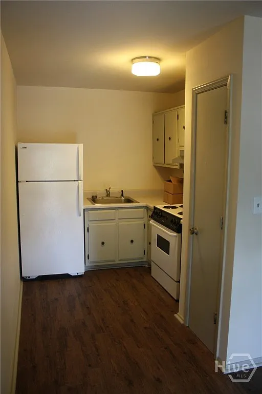 Building Photo - 223 E Cloverhurst Ave #8
