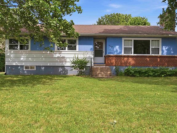 3rd image of 1022 Middle Dyke Rd