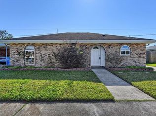 2109 River Queen Dr, Violet, LA 70092