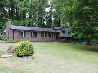 98 Valley Rd, Hickory, NC 28601