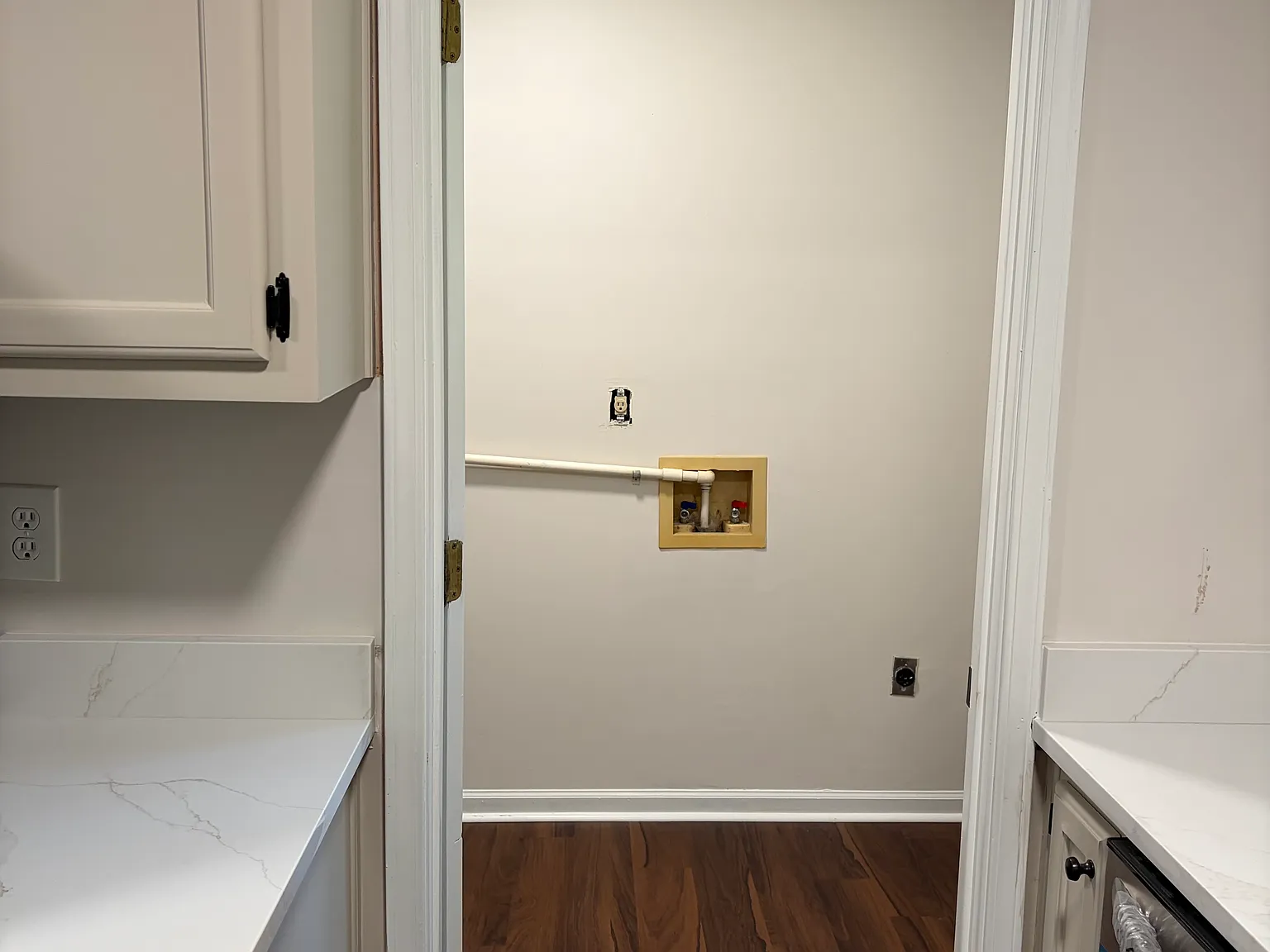 2 bed, 975 sqft, $1,600 — Photo 4