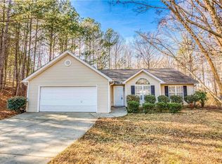 902 Yellow Pine Cir, Winder, GA 30680