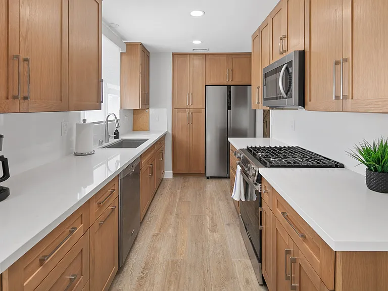 1648 El Prado Ave — Photo 21
