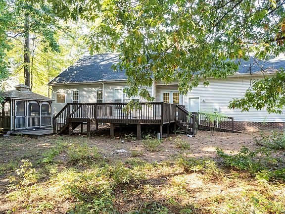 4th image of 108 Allie Bell Ln
